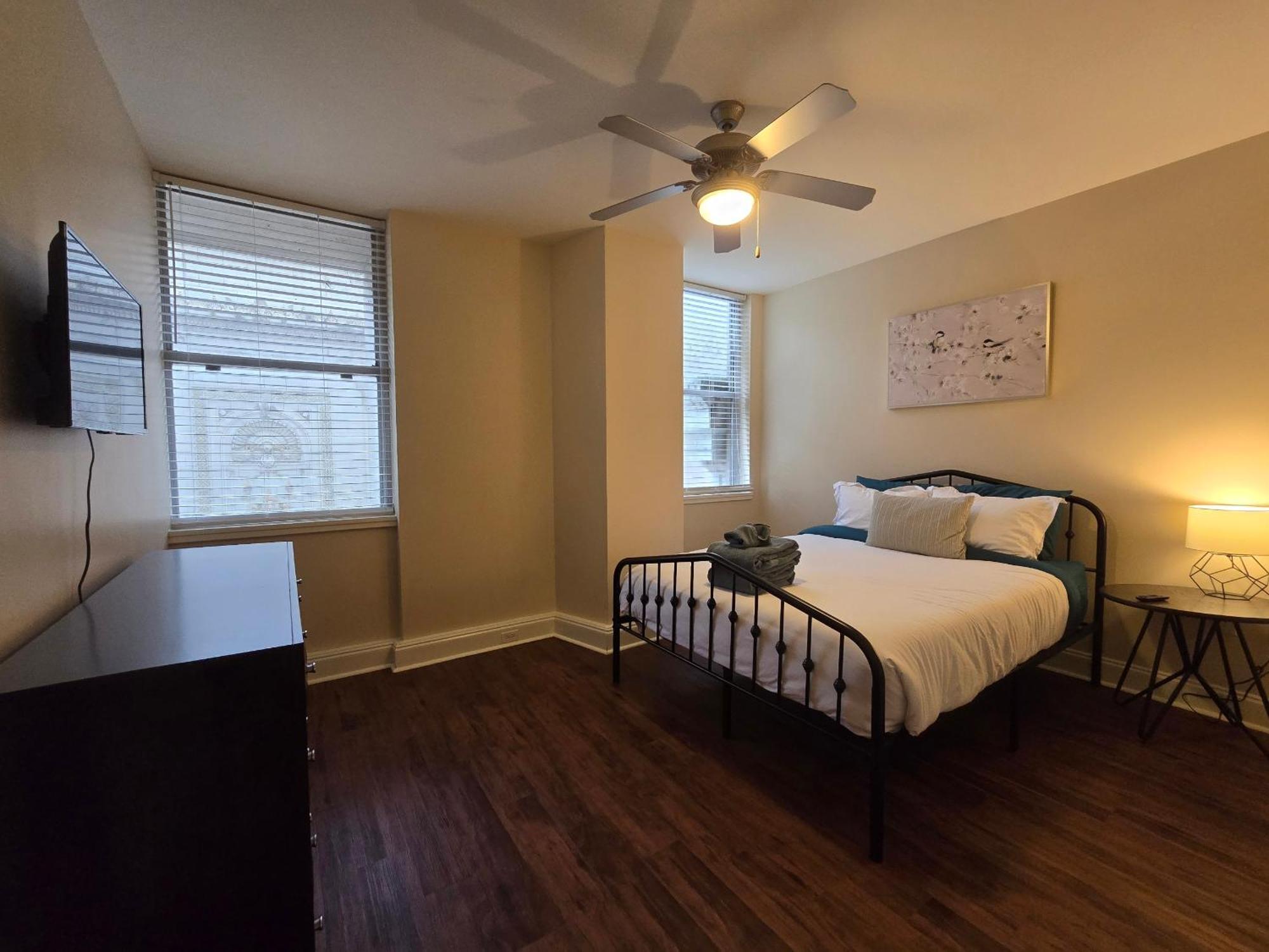 Amazing Condos Beautiful View 2 Blocks To French Quarter, Small Rooftop Pool, Gym, Seanger Theater, Super Dome, And Bourbon St Nowy Orlean Pokój zdjęcie