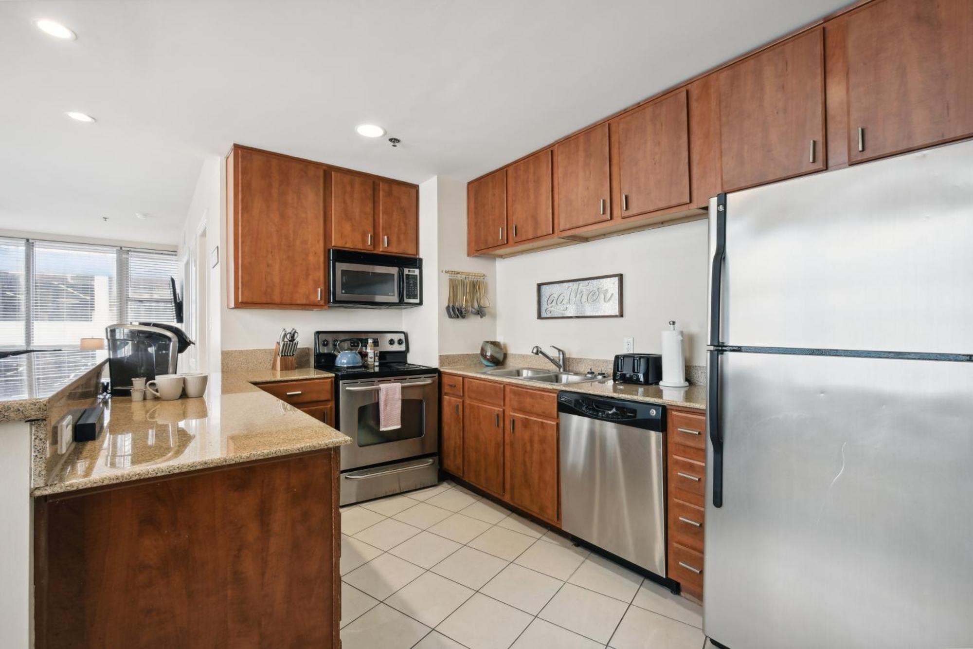 Amazing Condos Beautiful View 2 Blocks To French Quarter, Small Rooftop Pool, Gym, Seanger Theater, Super Dome, And Bourbon St Nowy Orlean Pokój zdjęcie