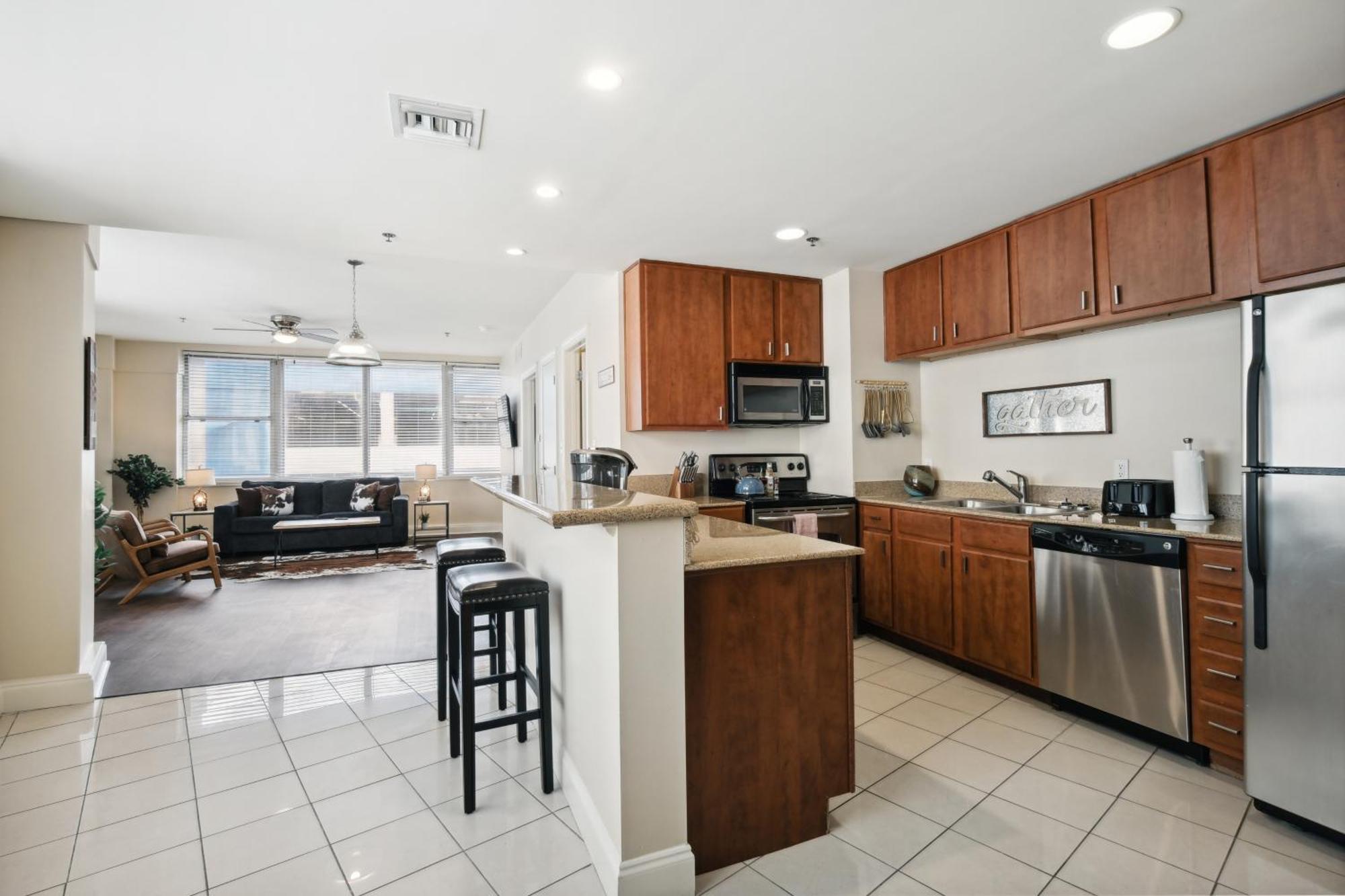 Amazing Condos Beautiful View 2 Blocks To French Quarter, Small Rooftop Pool, Gym, Seanger Theater, Super Dome, And Bourbon St Nowy Orlean Pokój zdjęcie