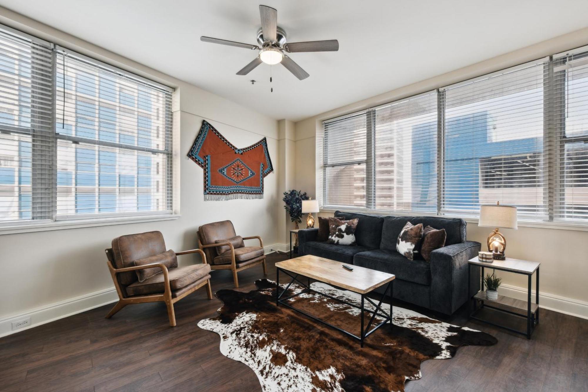 Amazing Condos Beautiful View 2 Blocks To French Quarter, Small Rooftop Pool, Gym, Seanger Theater, Super Dome, And Bourbon St Nowy Orlean Pokój zdjęcie