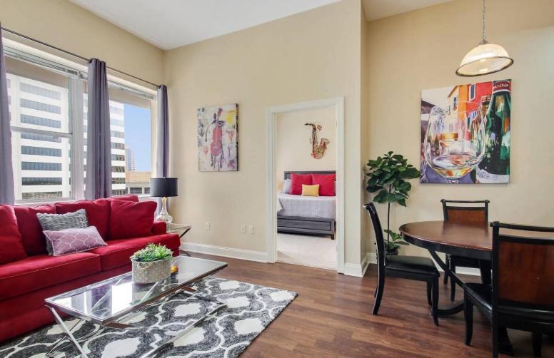 Amazing Condos Beautiful View 2 Blocks To French Quarter, Small Rooftop Pool, Gym, Seanger Theater, Super Dome, And Bourbon St Nowy Orlean Zewnętrze zdjęcie