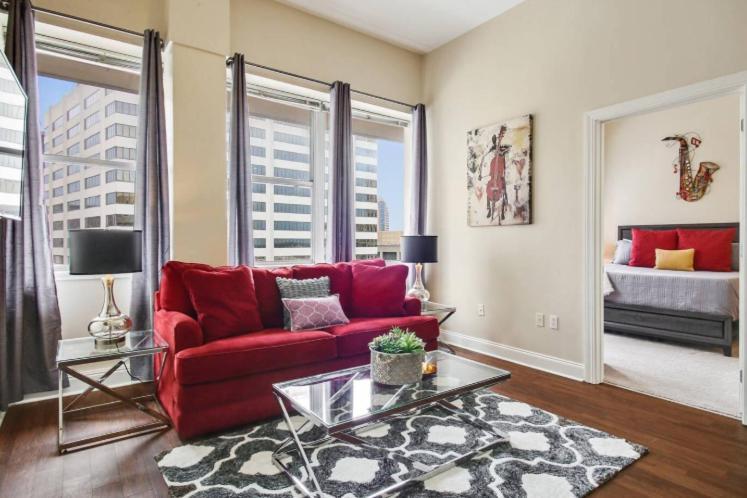 Amazing Condos Beautiful View 2 Blocks To French Quarter, Small Rooftop Pool, Gym, Seanger Theater, Super Dome, And Bourbon St Nowy Orlean Zewnętrze zdjęcie