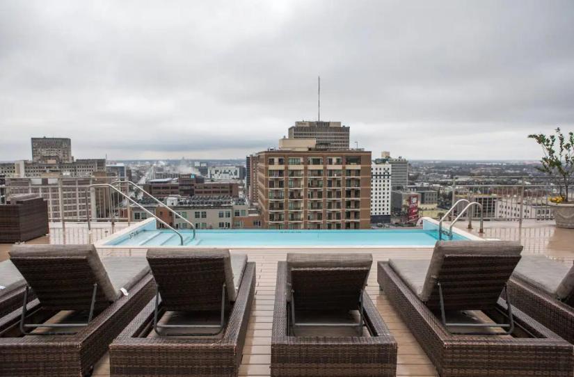 Amazing Condos Beautiful View 2 Blocks To French Quarter, Small Rooftop Pool, Gym, Seanger Theater, Super Dome, And Bourbon St Nowy Orlean Zewnętrze zdjęcie