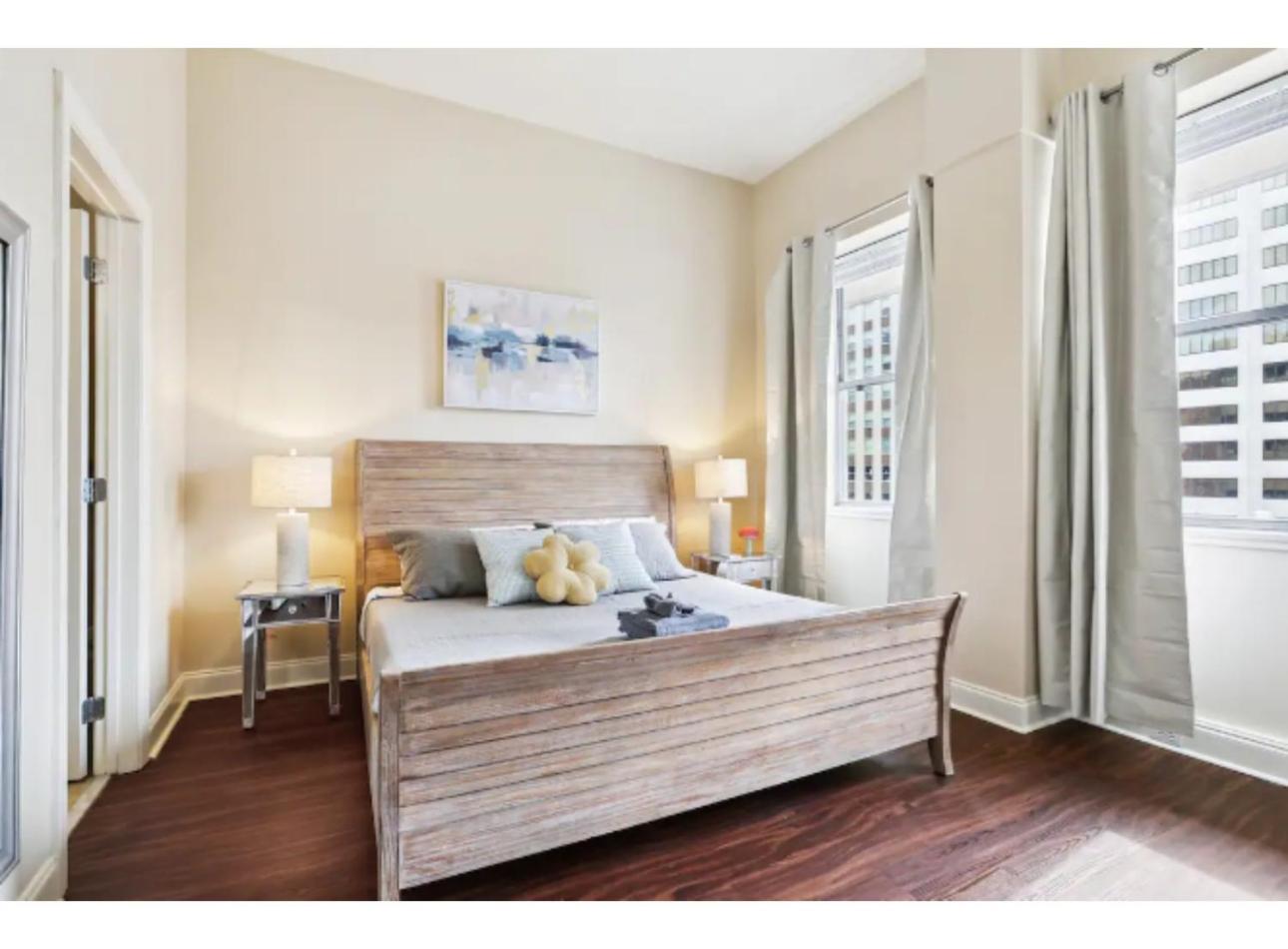 Amazing Condos Beautiful View 2 Blocks To French Quarter, Small Rooftop Pool, Gym, Seanger Theater, Super Dome, And Bourbon St Nowy Orlean Zewnętrze zdjęcie