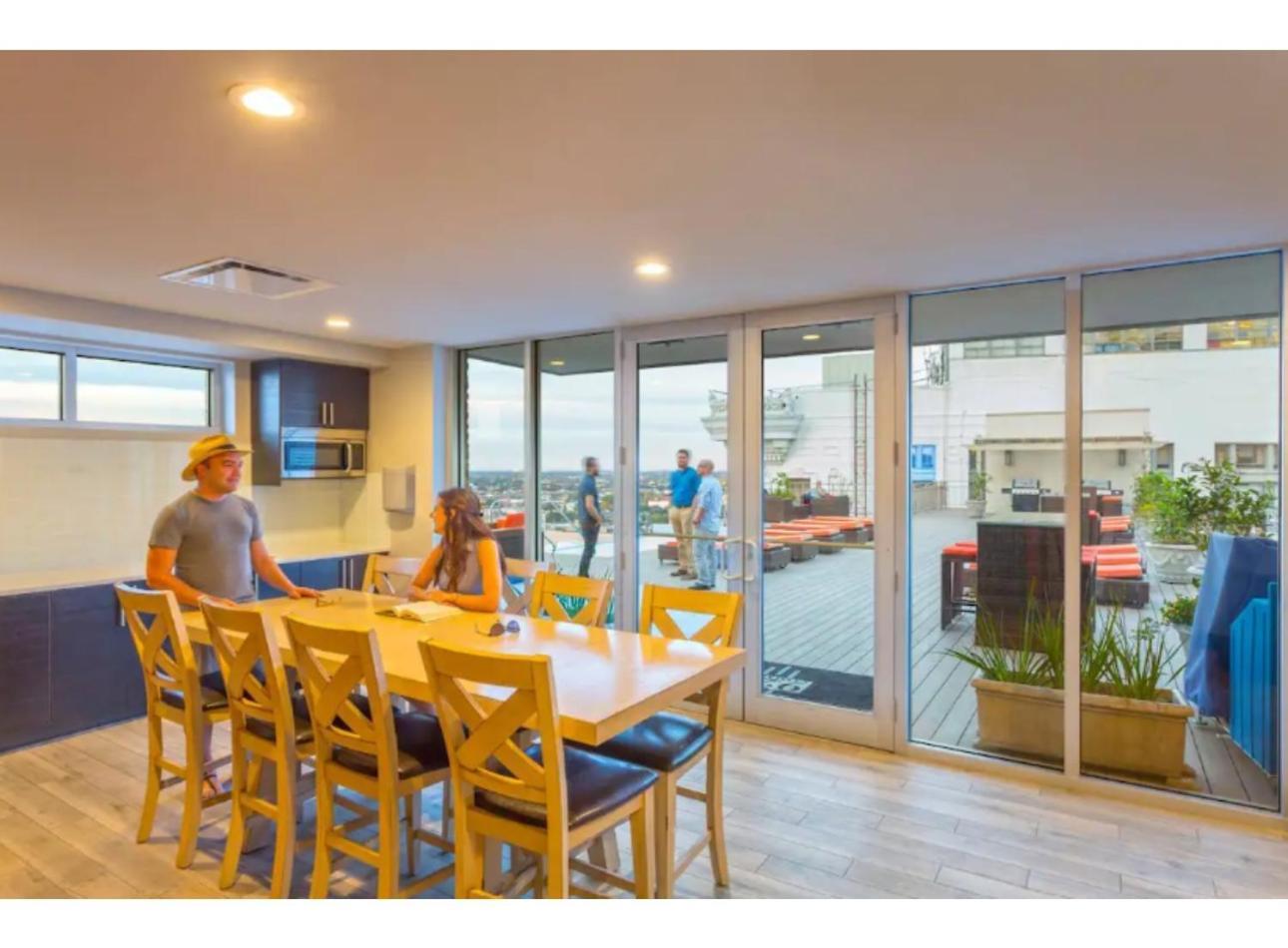 Amazing Condos Beautiful View 2 Blocks To French Quarter, Small Rooftop Pool, Gym, Seanger Theater, Super Dome, And Bourbon St Nowy Orlean Zewnętrze zdjęcie
