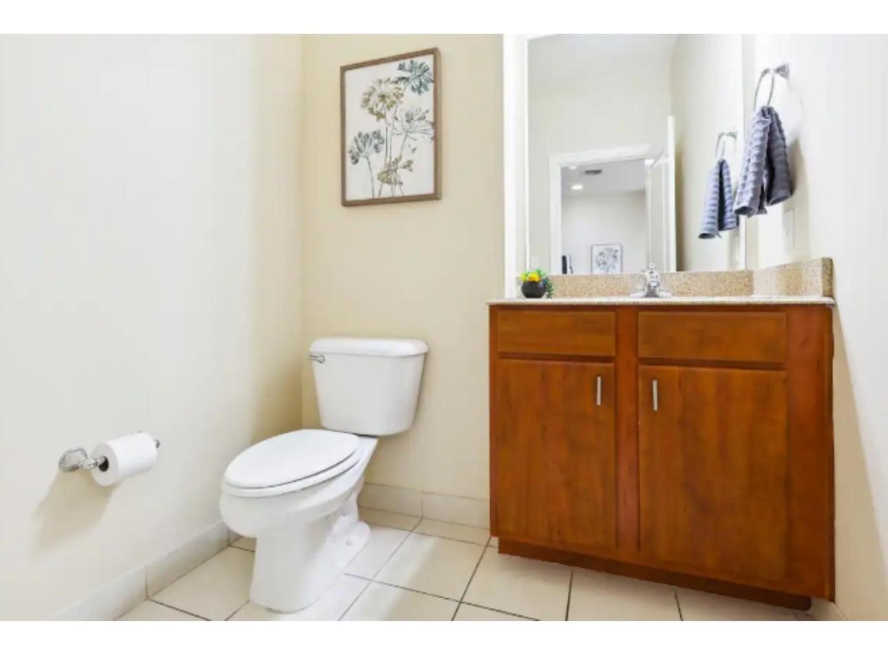 Amazing Condos Beautiful View 2 Blocks To French Quarter, Small Rooftop Pool, Gym, Seanger Theater, Super Dome, And Bourbon St Nowy Orlean Pokój zdjęcie