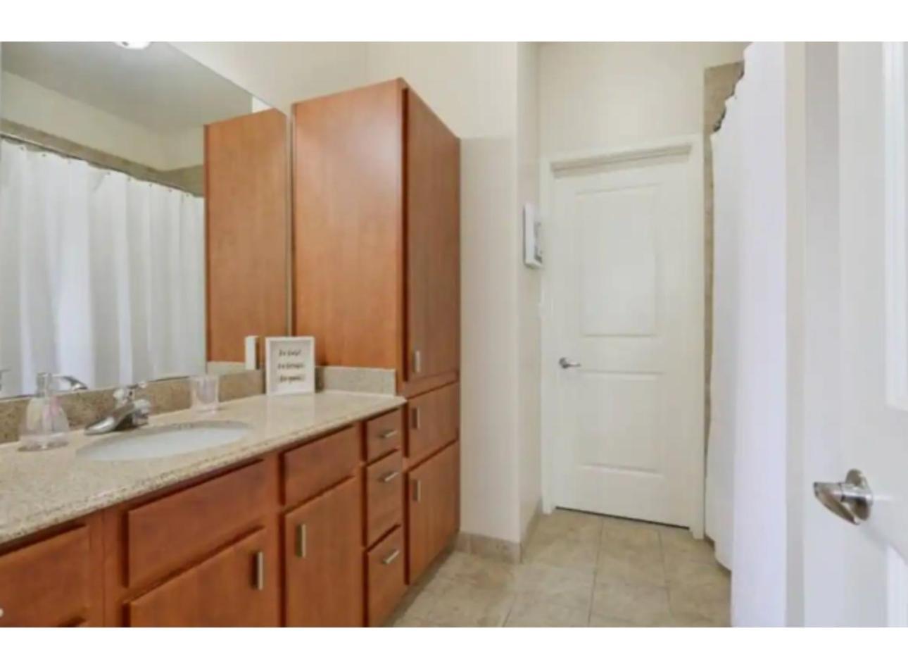 Amazing Condos Beautiful View 2 Blocks To French Quarter, Small Rooftop Pool, Gym, Seanger Theater, Super Dome, And Bourbon St Nowy Orlean Pokój zdjęcie