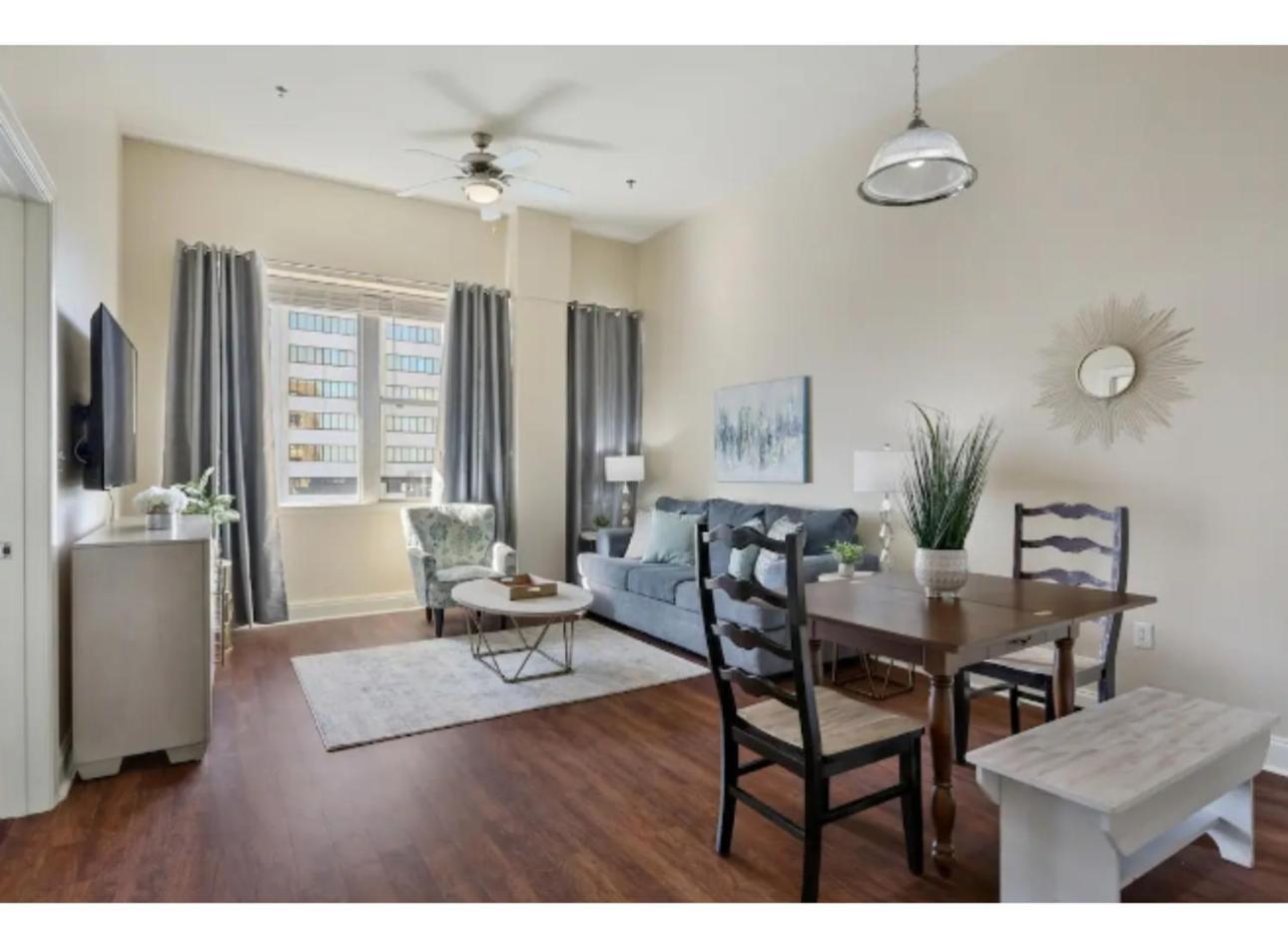 Amazing Condos Beautiful View 2 Blocks To French Quarter, Small Rooftop Pool, Gym, Seanger Theater, Super Dome, And Bourbon St Nowy Orlean Pokój zdjęcie