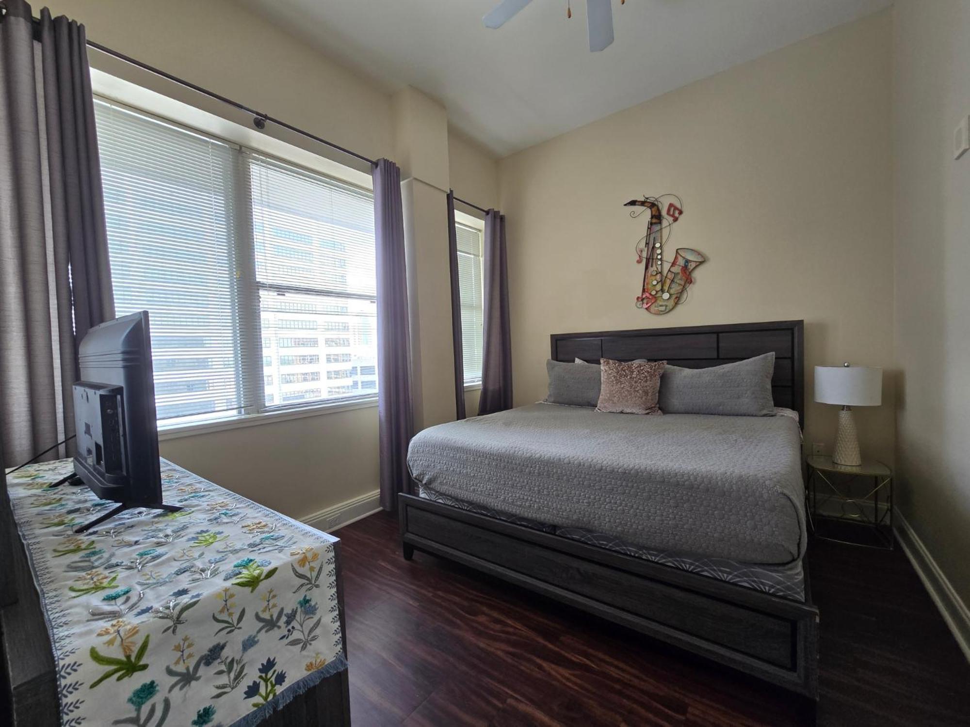 Amazing Condos Beautiful View 2 Blocks To French Quarter, Small Rooftop Pool, Gym, Seanger Theater, Super Dome, And Bourbon St Nowy Orlean Pokój zdjęcie